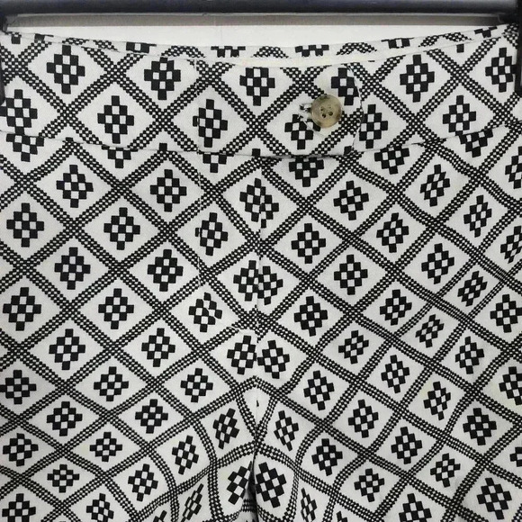J. Crew Stretch Geometric Printed Women's Shorts 2 - Picture 4 of 9